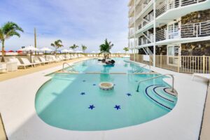 Madison - Wildwood Crest - Royal Tower Images -View of the pool from the pool deck.