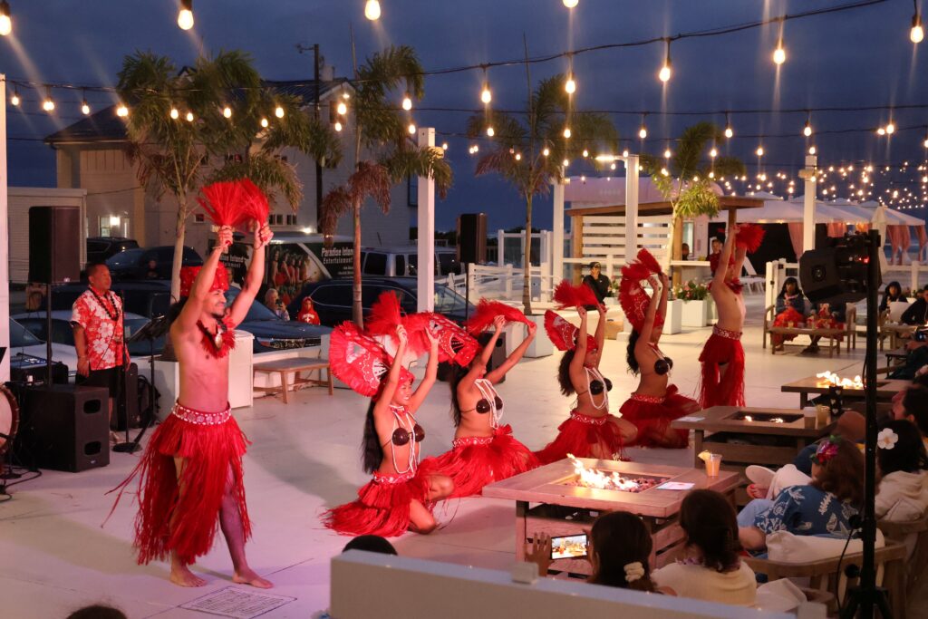PARADISE ISLAND LUAU – SIGNATURE EVENT