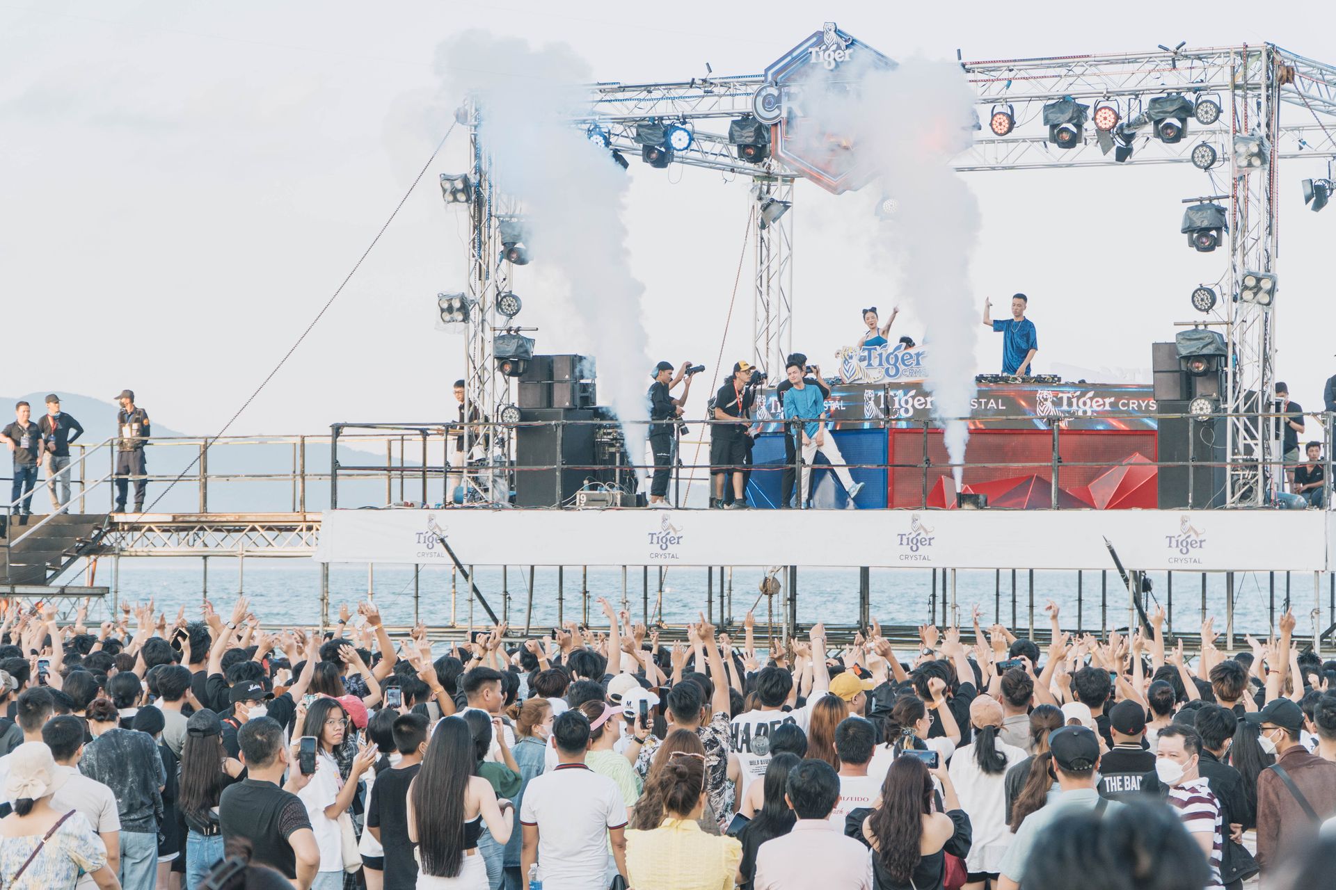 beach live concert